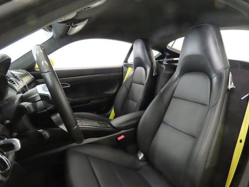 2025 Porsche 718 Cayman GTS 4.0