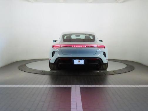 2025 Porsche Taycan Turbo S