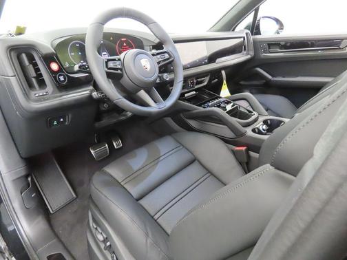Black Metallic 2026 Porsche Cayenne GTS
