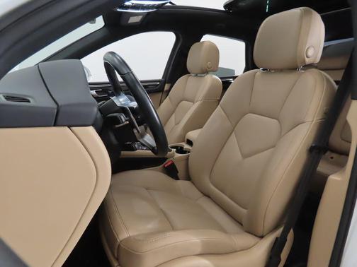 2021 Porsche Macan S