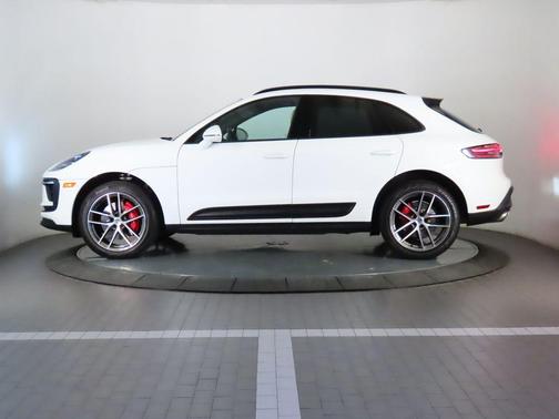 2024 Porsche Macan S