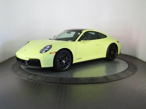 2025 Porsche 911 Carrera GTS