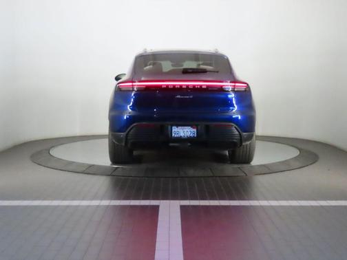 2024 Porsche Macan 4