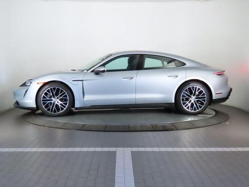 2023 Porsche Taycan 