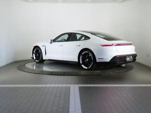 2020 Porsche Taycan Turbo S