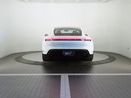 2020 Porsche Taycan Turbo S
