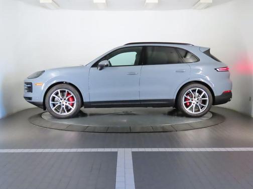 2025 Porsche Cayenne S