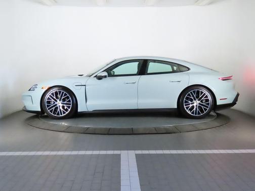 2025 Porsche Taycan