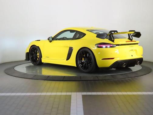 2024 Porsche 718 Cayman GT4 RS