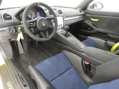 2024 Porsche 718 Cayman GT4 RS