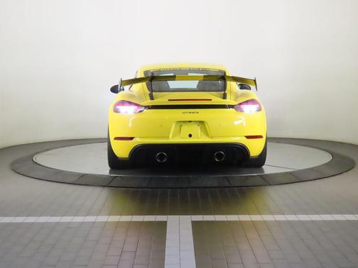 2024 Porsche 718 Cayman GT4 RS