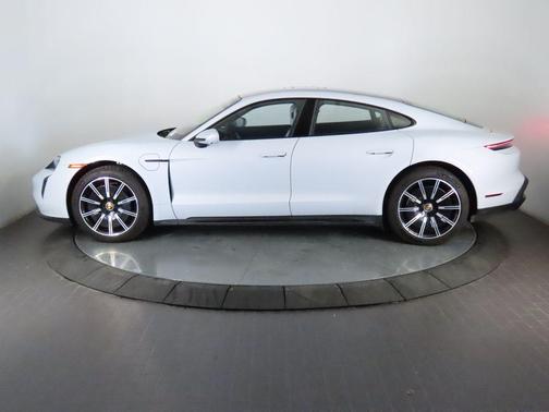 2023 Porsche Taycan GTS