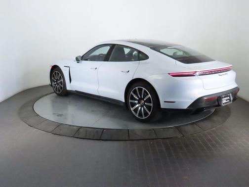 2023 Porsche Taycan GTS