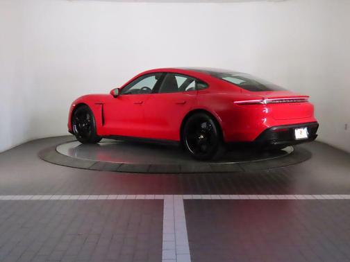 2023 Porsche Taycan Turbo