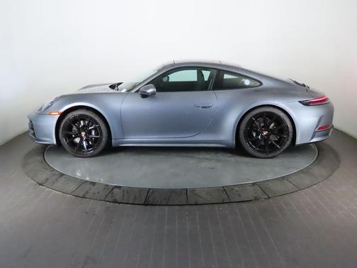 2026 Porsche 911 Carrera