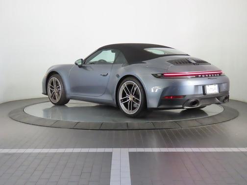2025 Porsche 911 Carrera