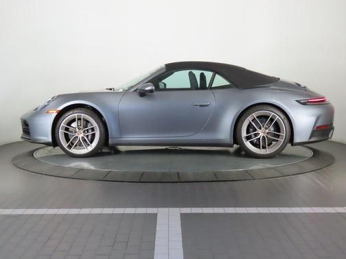 2025 Porsche 911 Carrera