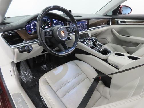 2022 Porsche Panamera 4S Executive