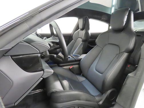 2023 Porsche Taycan Turbo