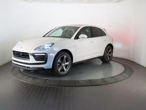2023 Porsche Macan 