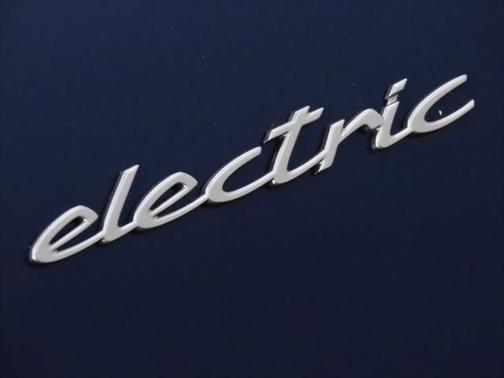 2025 Porsche Macan 4S