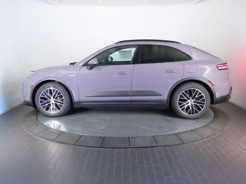 PROVENCE 2026 Porsche Macan 4