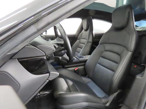 2022 Porsche Taycan Turbo S