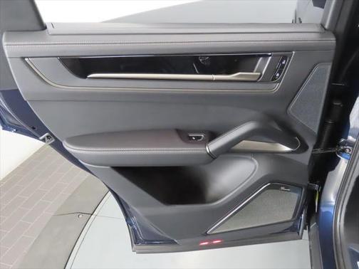 2025 Porsche Cayenne Cayenne Turbo E-Hybrid