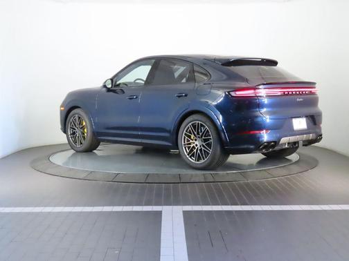 2025 Porsche Cayenne Turbo
