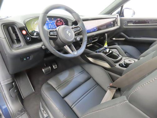2025 Porsche Cayenne Turbo