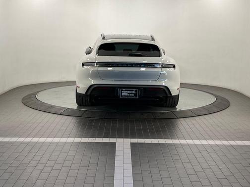 2024 Porsche Taycan GTS