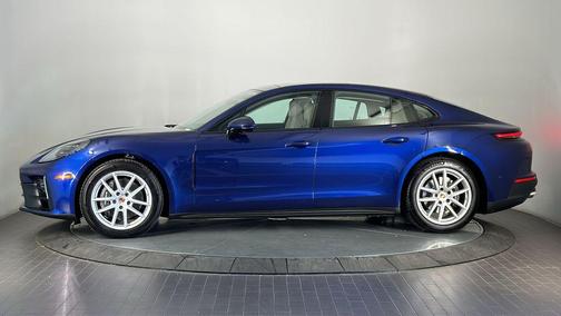 2024 Porsche Panamera 