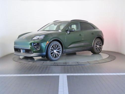 2025 Porsche Macan 4