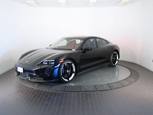 2022 Porsche Taycan Turbo
