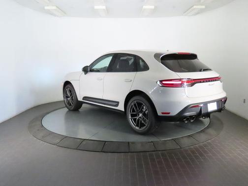Chalk 2026 Porsche Macan Base