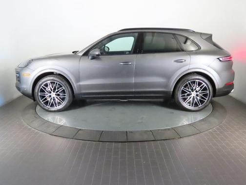 Quartzite Gray Metallic 2025 Porsche Cayenne Base