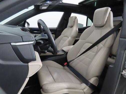 2025 Porsche Macan 4