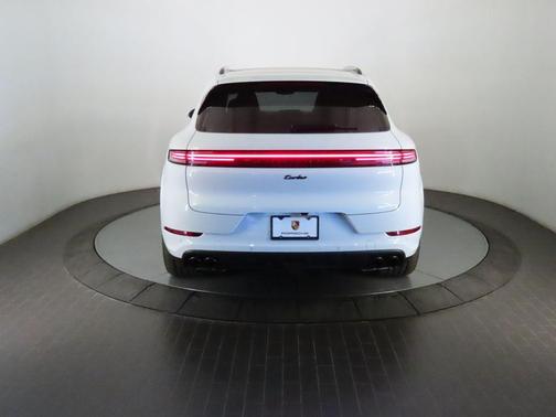 Carrara White Metallic 2026 Porsche Cayenne Turbo