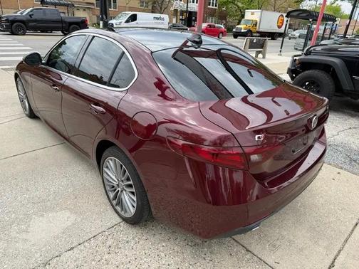 Monza Red Metallic 2017 Alfa Romeo Giulia Ti