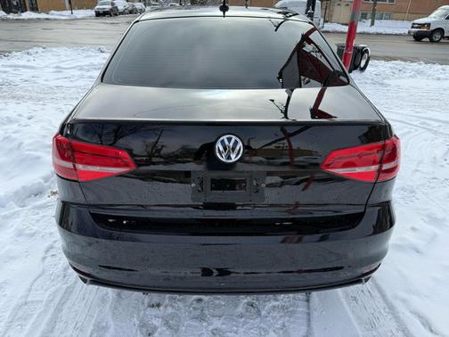 2015 Volkswagen Jetta Auto SE w/Connectivity/Navigation