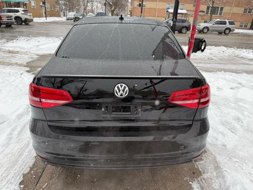 2015 Volkswagen Jetta Auto SE w/Connectivity/Navigation