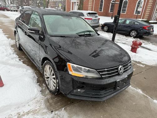 2015 Volkswagen Jetta Auto SE w/Connectivity/Navigation
