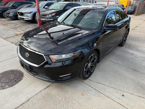 2015 Ford Taurus SHO
