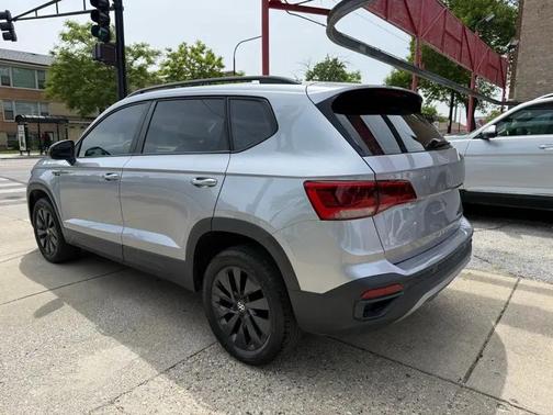 Platinum Gray Metallic 2022 Volkswagen Taos 1.5T S