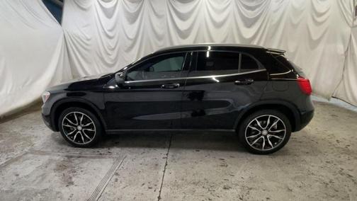 2017 Mercedes-Benz GLA 250 Base 4MATIC