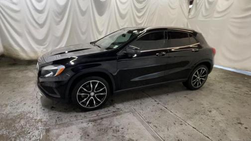 2017 Mercedes-Benz GLA 250 Base 4MATIC
