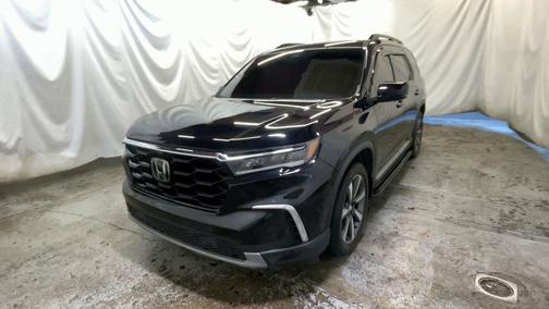 Crystal Black Pearl 2024 Honda Pilot