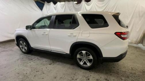 2023 Honda Pilot EX-L 8-Passenger