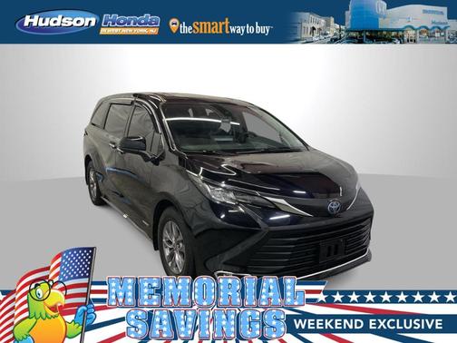 2021 Toyota Sienna XLE