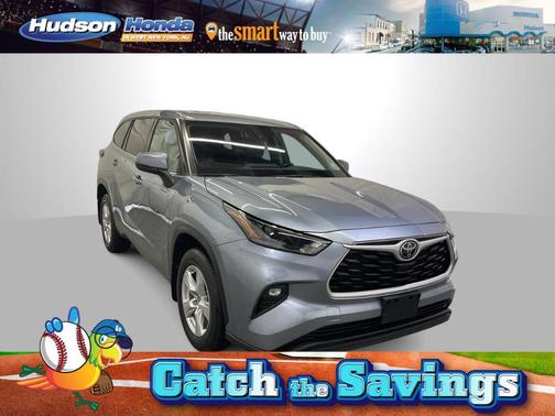 2022 Toyota Highlander LE